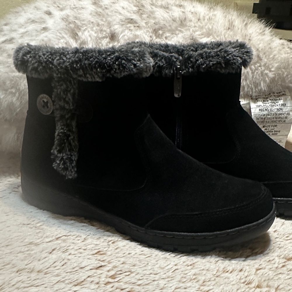 Khombu Black Faux Fur Winter Boots